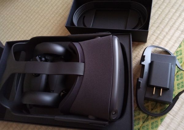 Oculus Questの内容物