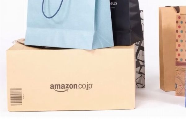 amazonの段ボール箱